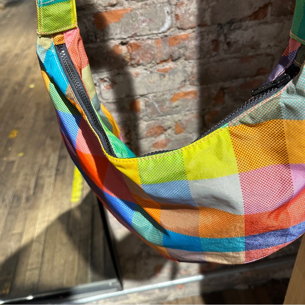 Baggu Crescent Bag in Madras